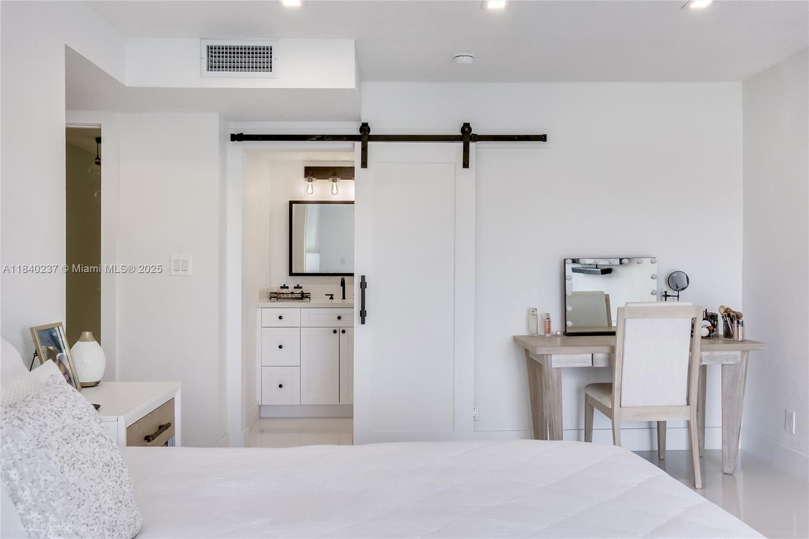 16479 NE 27th Pl #16, North Miami Beach, Florida image 3