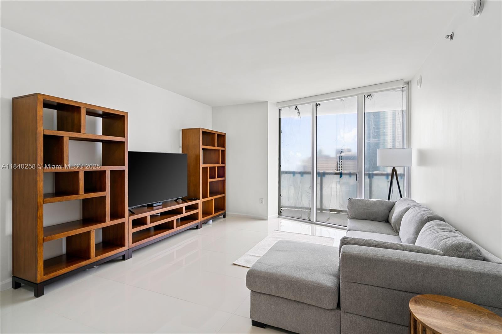 495 BRICKELL AVE #3207, Miami FL 33131