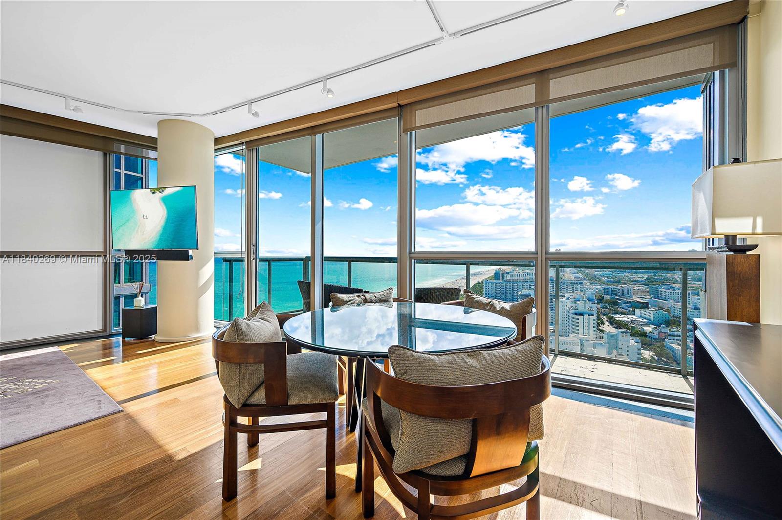 Apartamento para Alugar em Miami Beach, FL