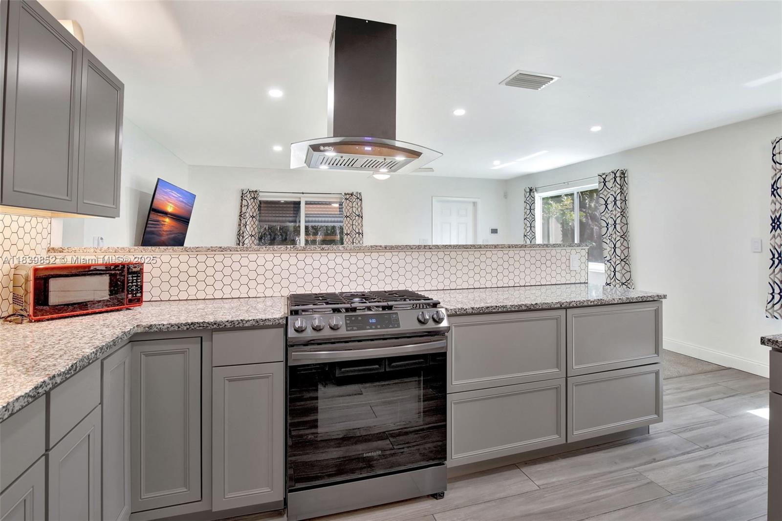 1680 NW 61st Ave, Sunrise, Florida image 9