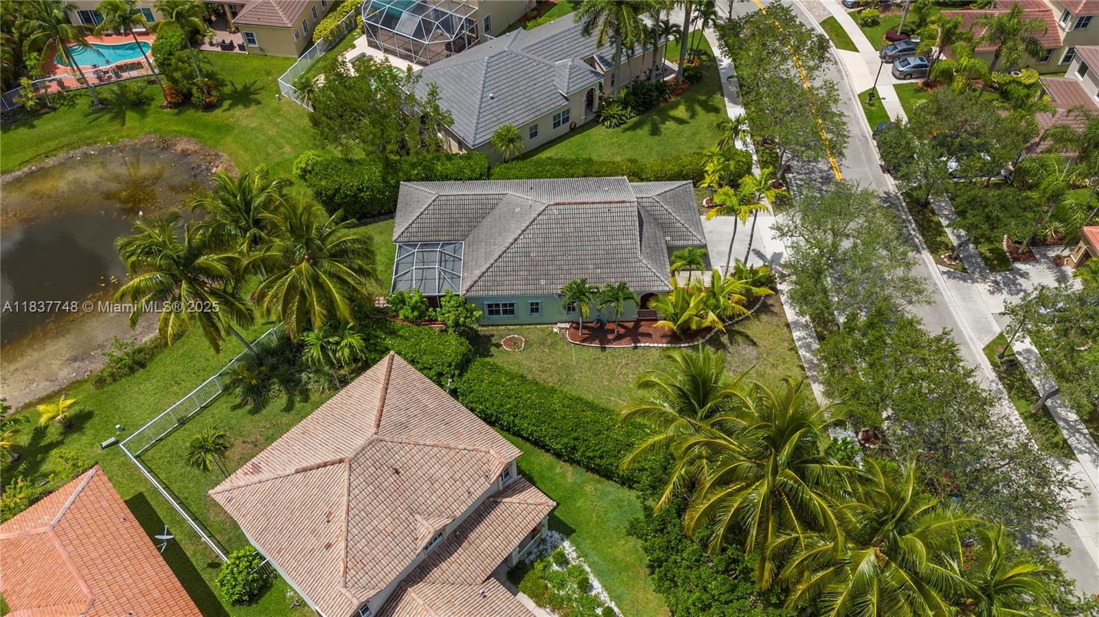 649 Willow Bend Rd, Weston, Florida image 3