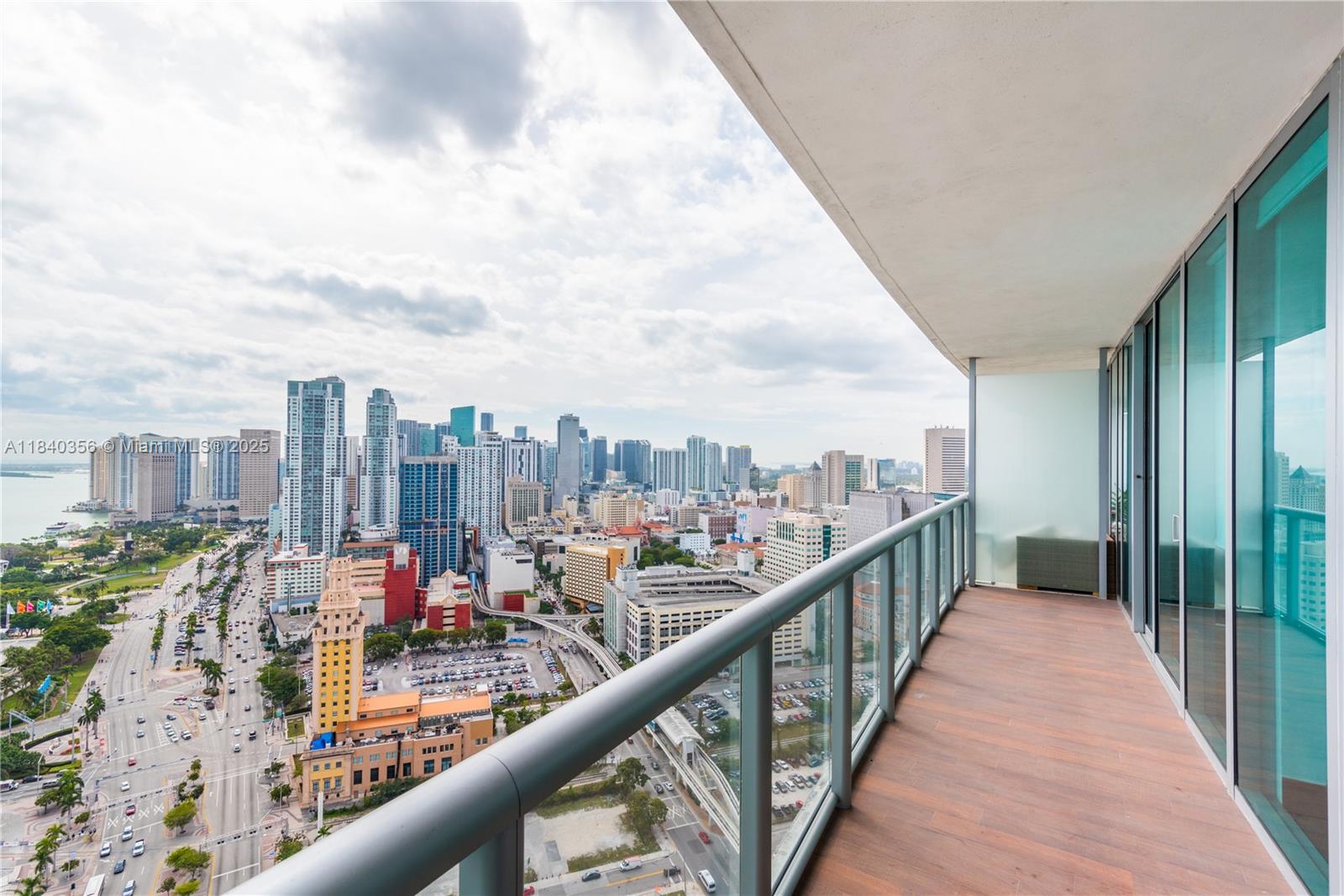 888 Biscayne Blvd #3506, Miami FL 33132