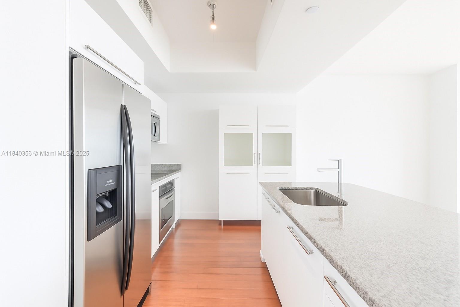 888 Biscayne Blvd #3506, Miami FL 33132