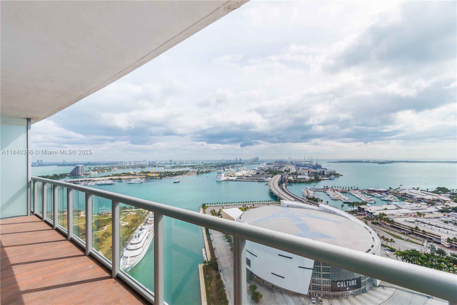 888 Biscayne Blvd #3506, Miami FL 33132