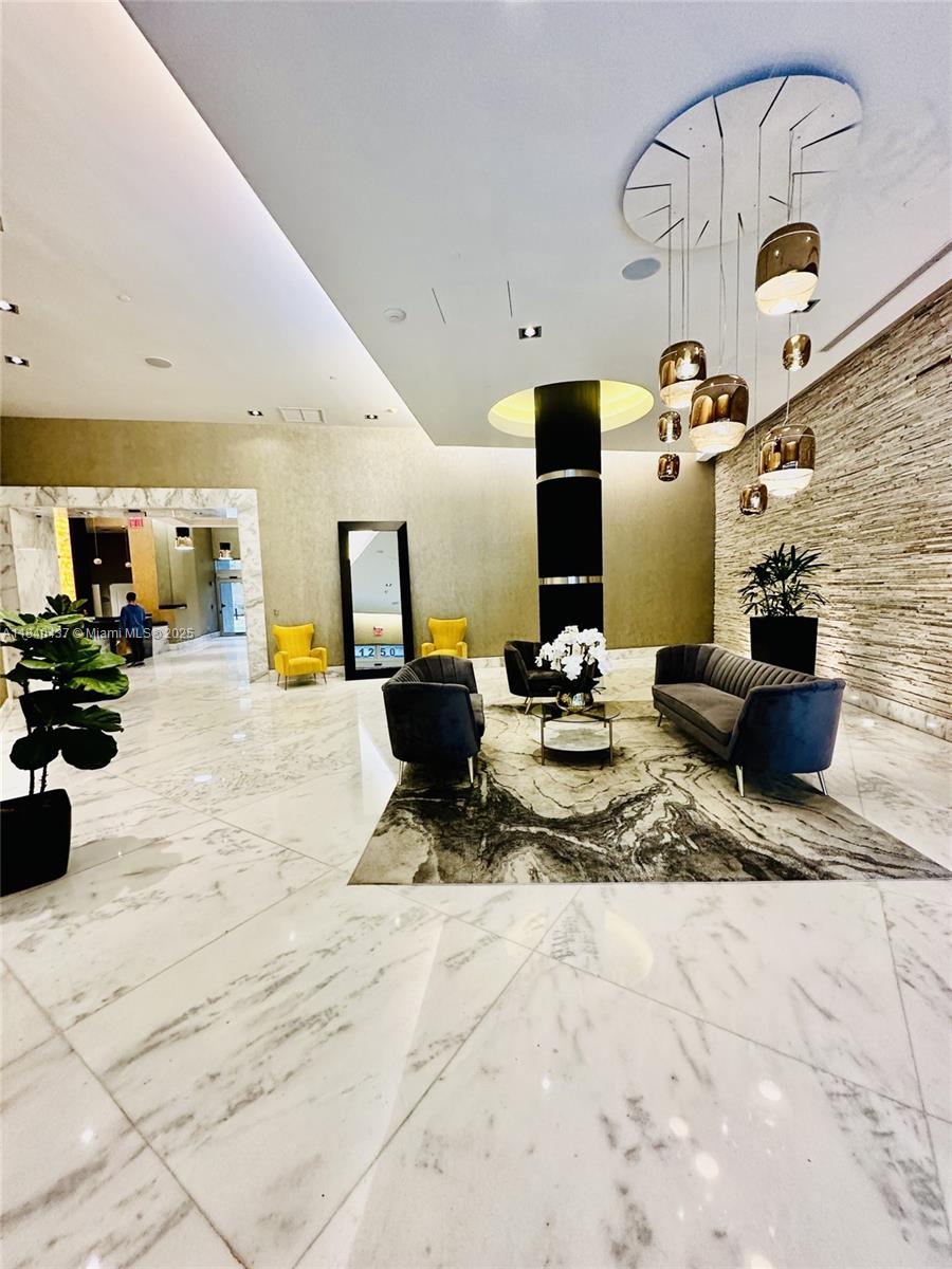 1250 S Miami Ave #3403, Miami FL 33130