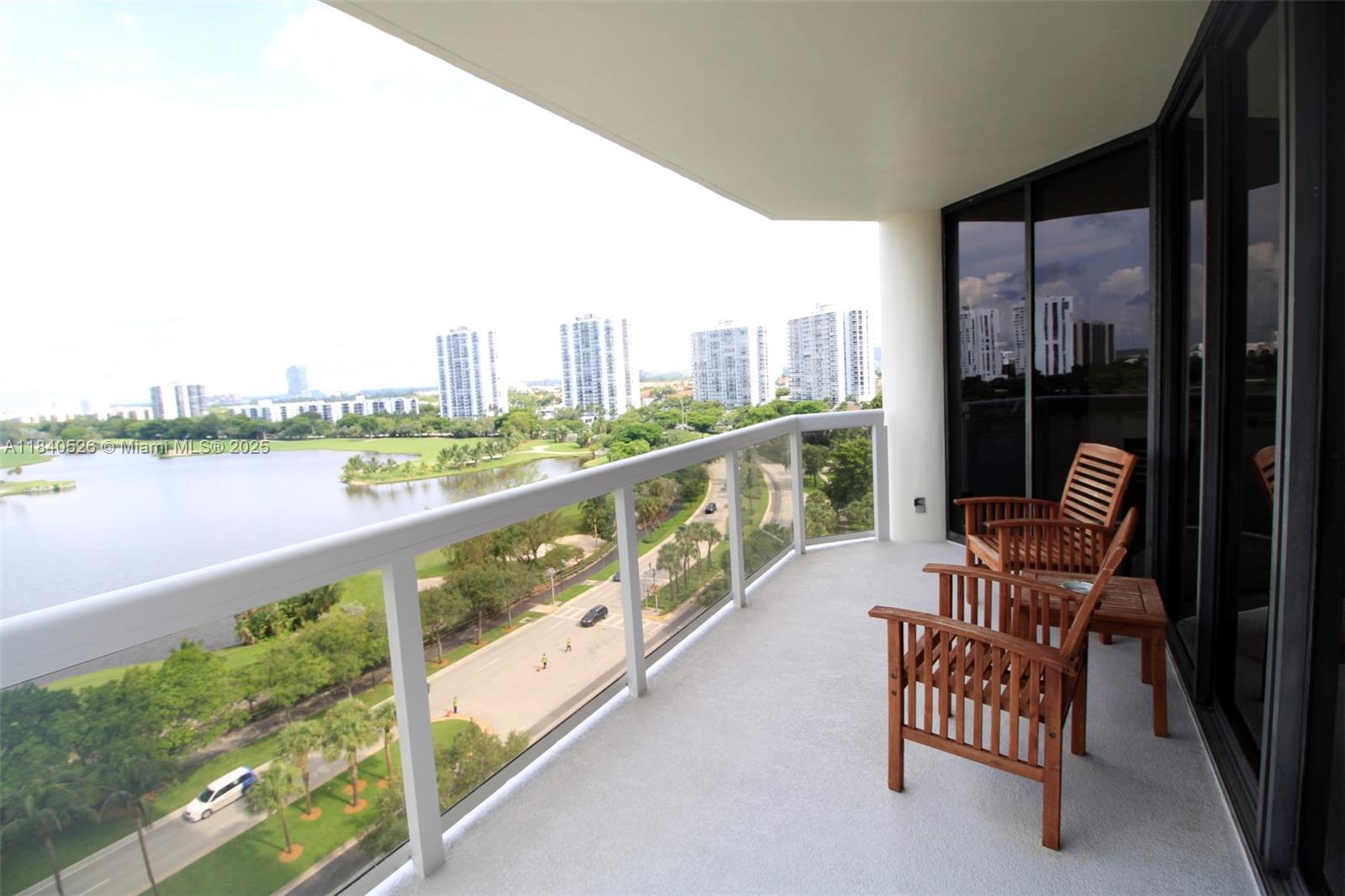 20185 Country Club Dr Unit 1105, Aventura, Florida 33180