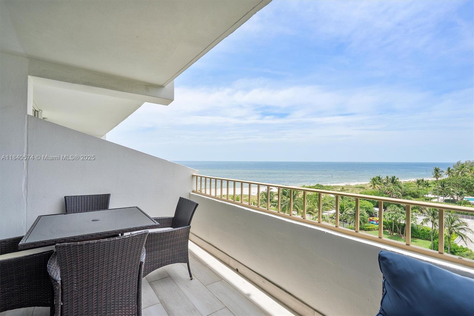 177 Ocean Lane Dr #807, Key Biscayne FL 33149