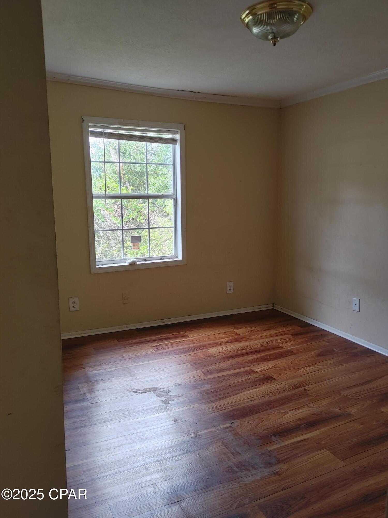 Image 9 For 1604 Drake Avenue