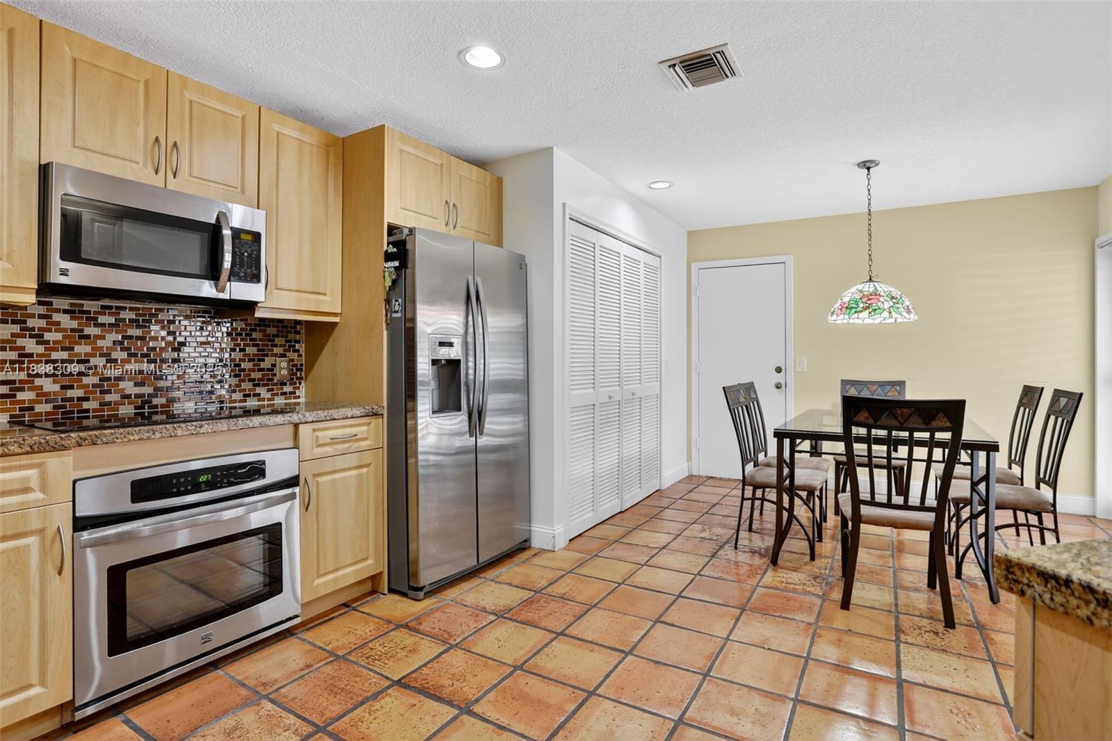 4119 W Palm Aire Dr #A4, Pompano Beach, Florida image 6