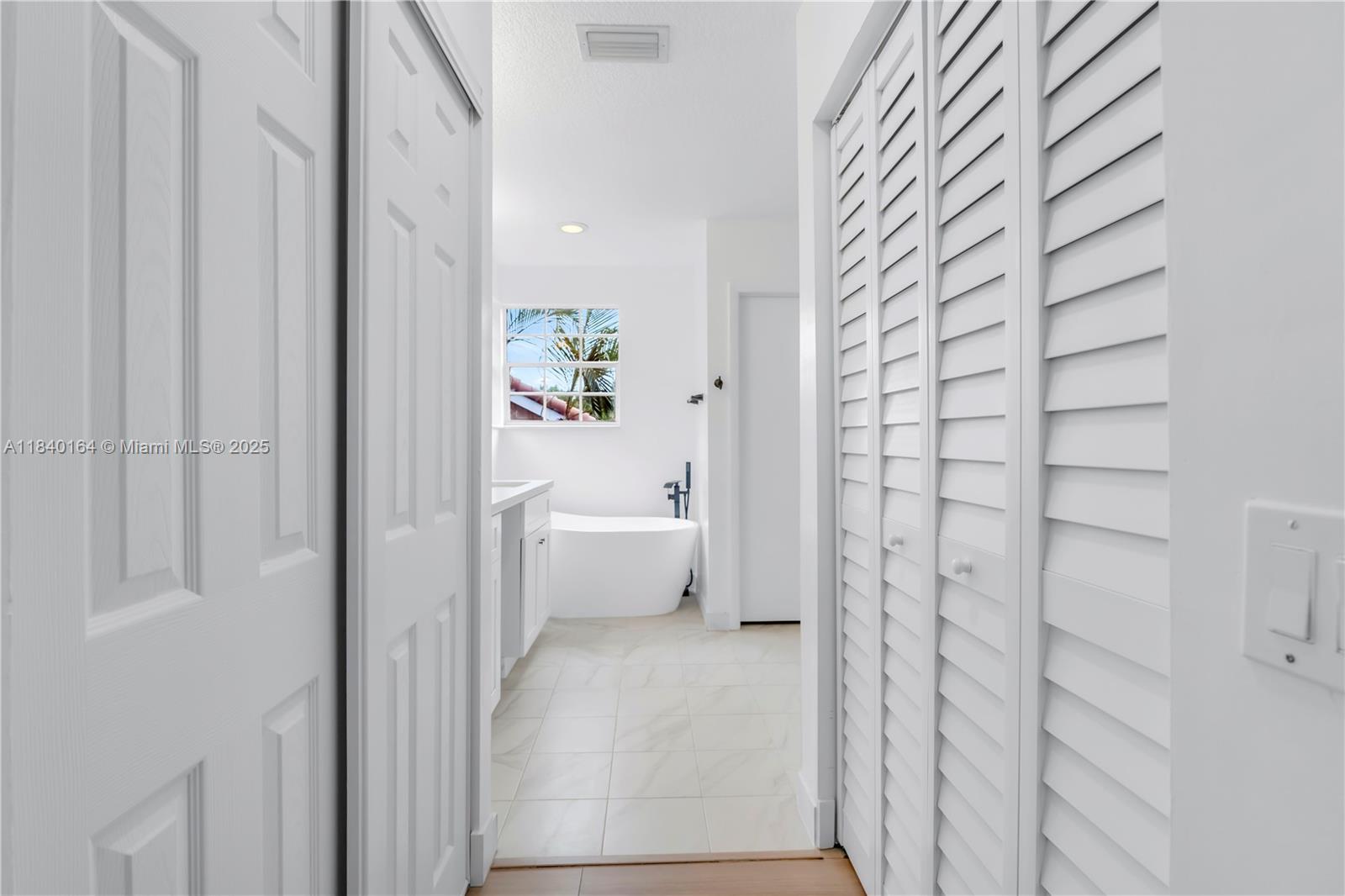1204 Bayview Cir, Weston, Florida image 18
