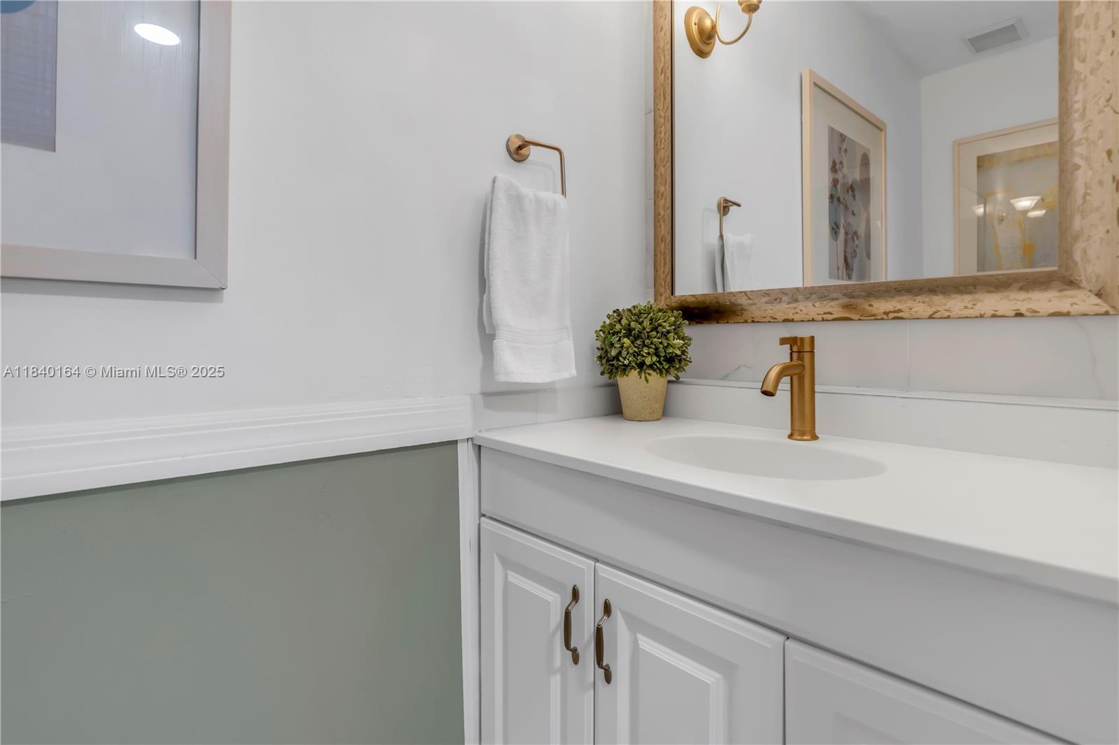 1204 Bayview Cir, Weston, Florida image 27