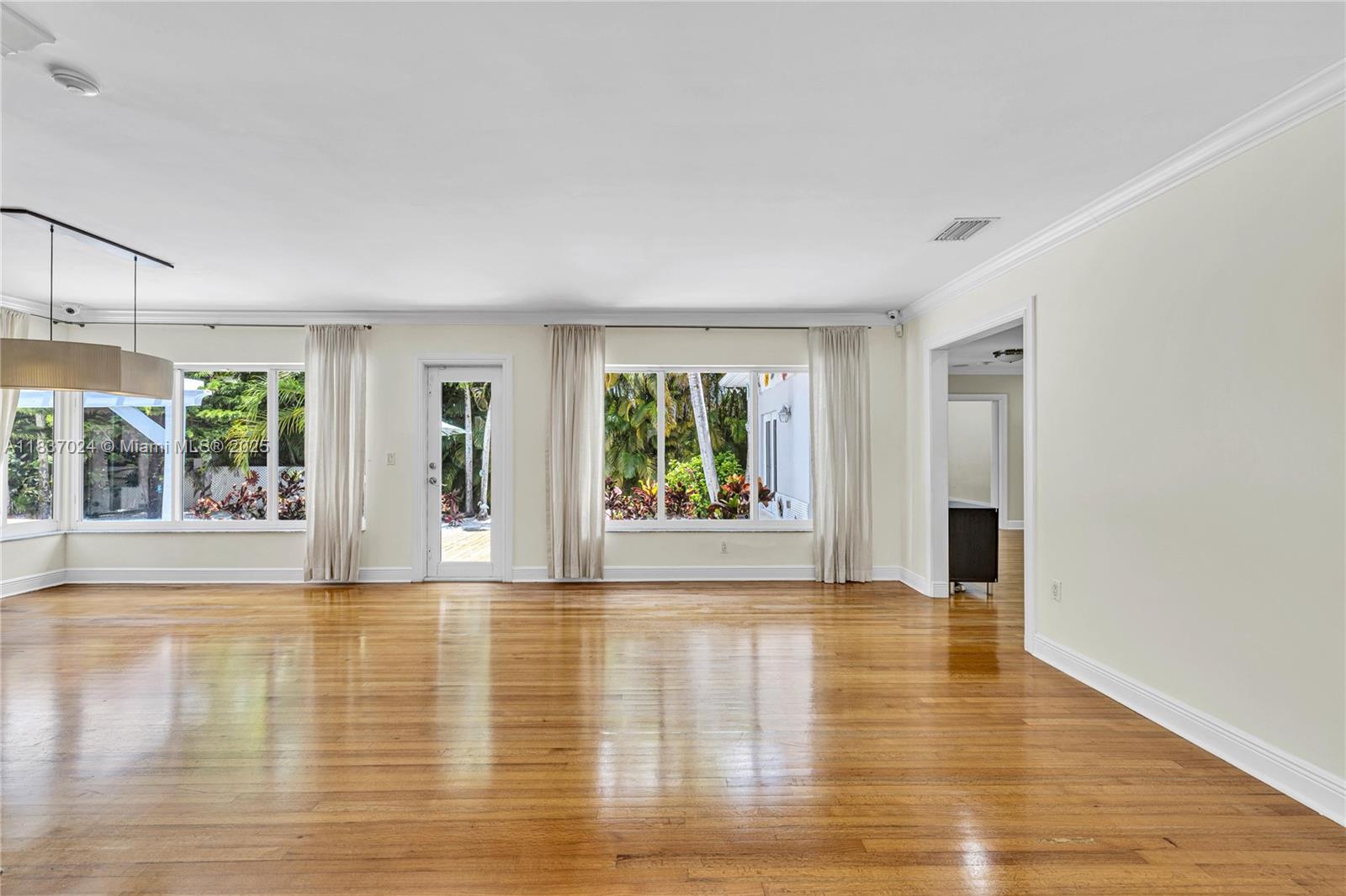 911 Mariana Ave, Coral Gables, Florida image 16