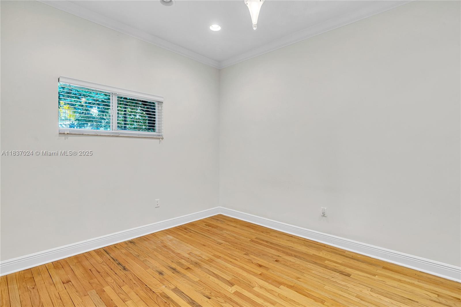 911 Mariana Ave, Coral Gables, Florida image 27