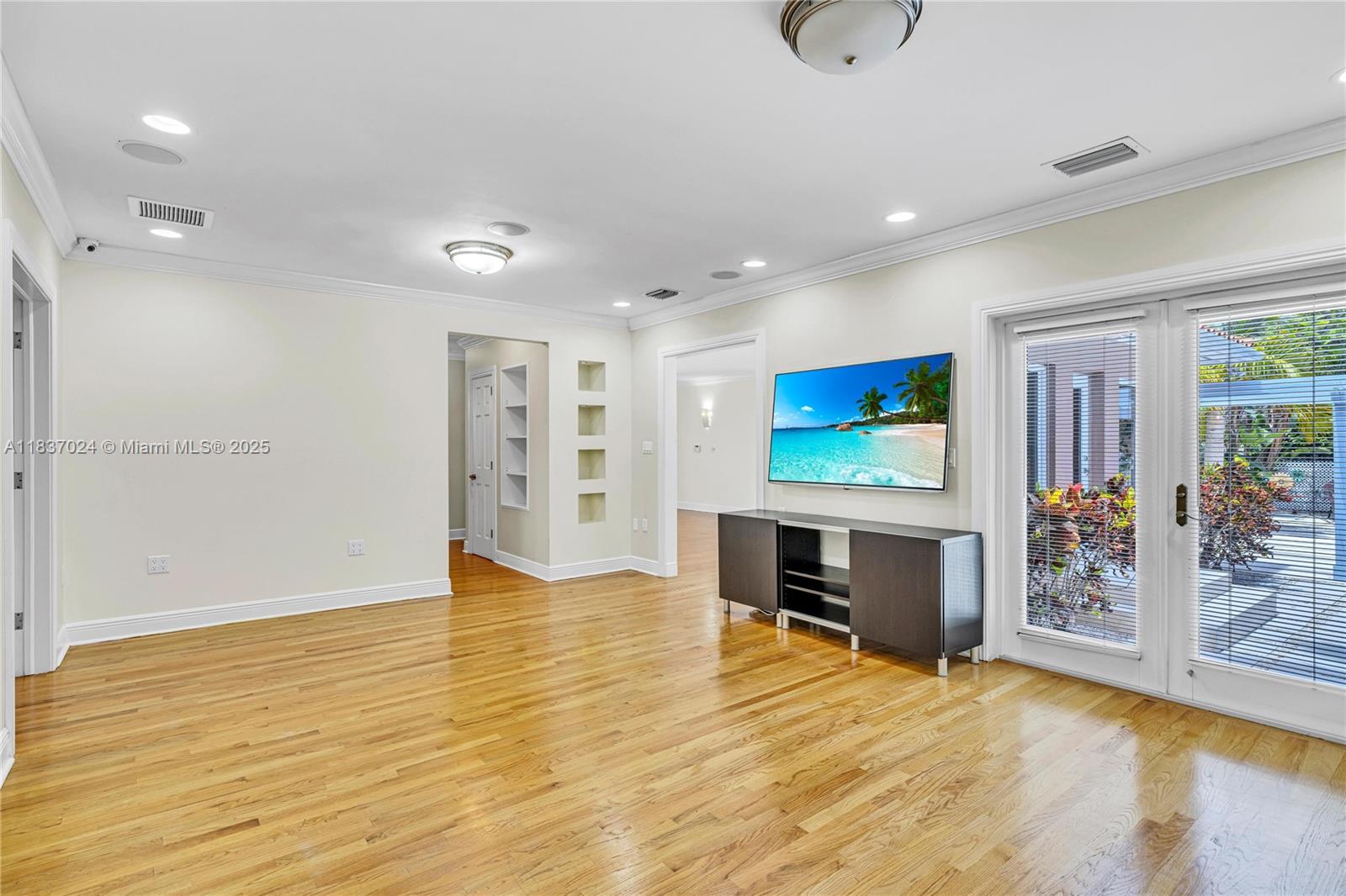 911 Mariana Ave, Coral Gables, Florida image 28
