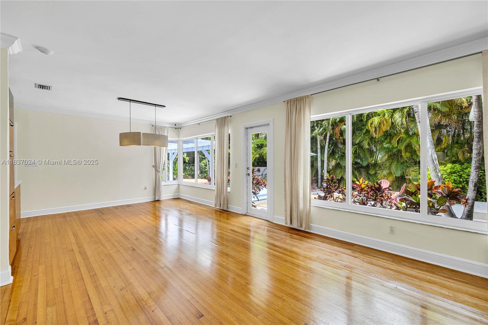 911 Mariana Ave, Coral Gables, Florida image 9