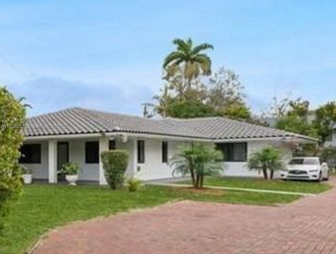 11610 NE 6th Ave, Biscayne Park, Florida image 2