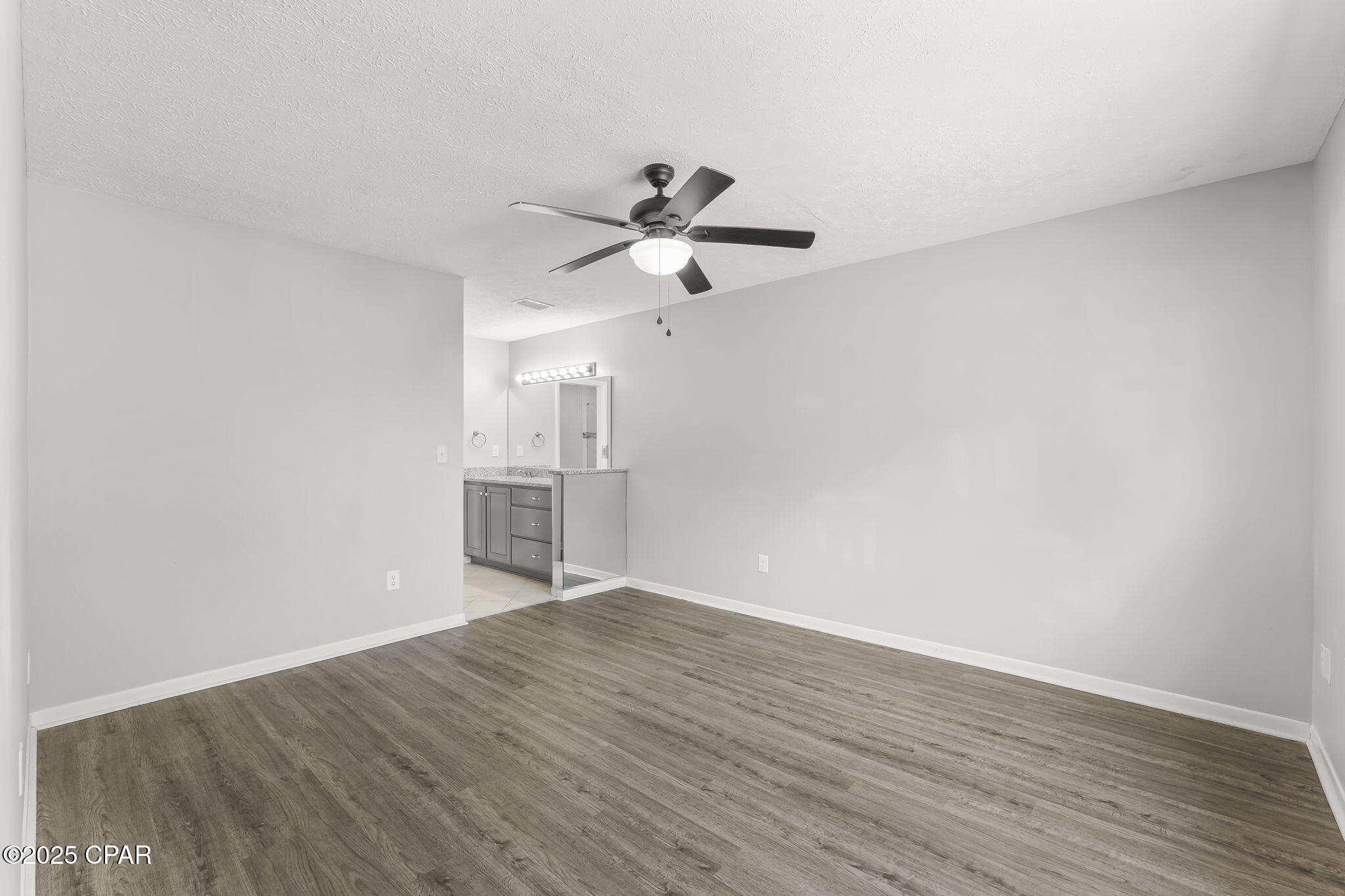 Image 20 For 122 Ridgecrest Court