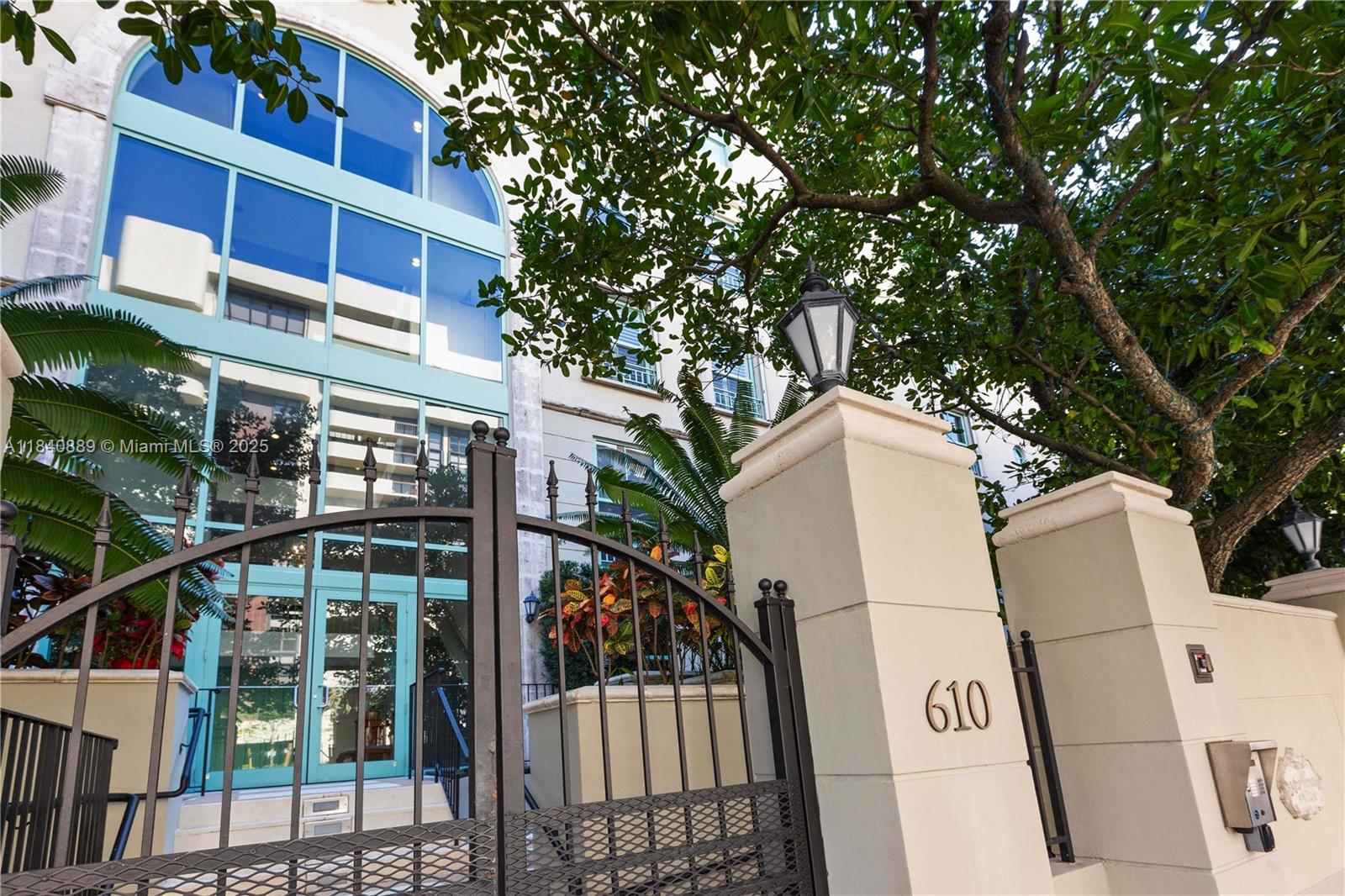 610 Valencia Ave #503, Coral Gables, Florida image 4