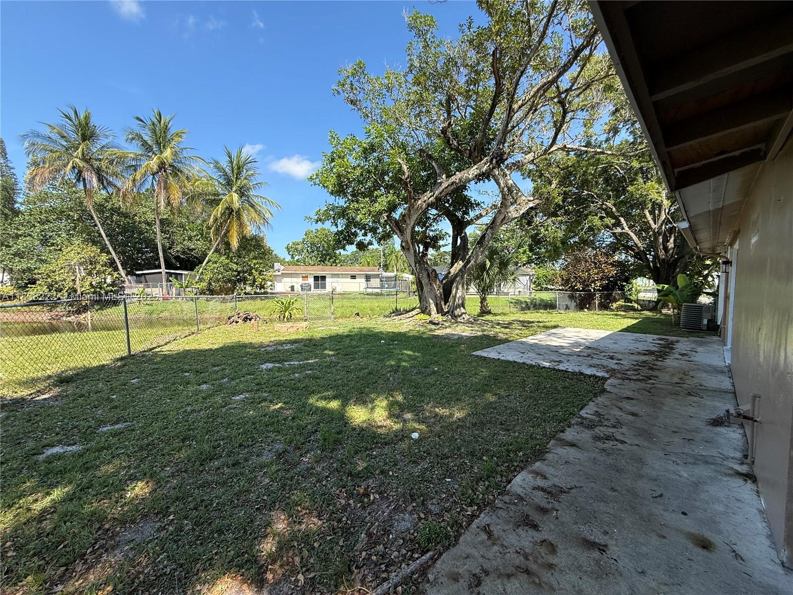 5491 SW 6th St, Margate, Florida image 21