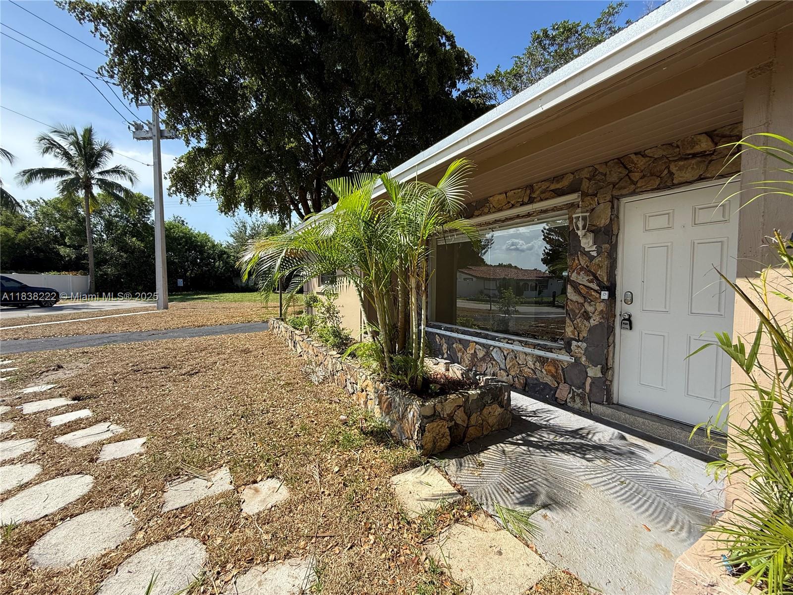 5491 SW 6th St, Margate, Florida image 3