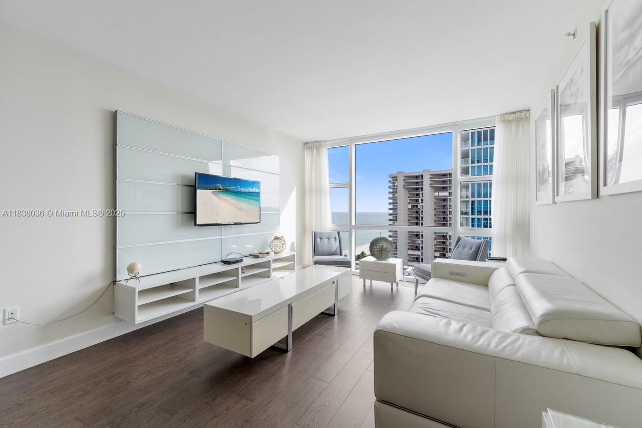 6801 Collins Ave #LPH10, Miami Beach FL 33141