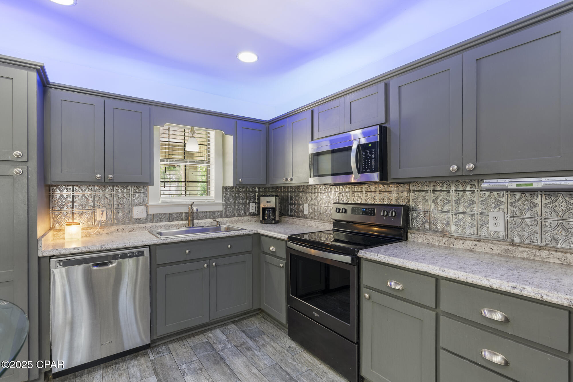 Image 15 For 505 Burnham Avenue