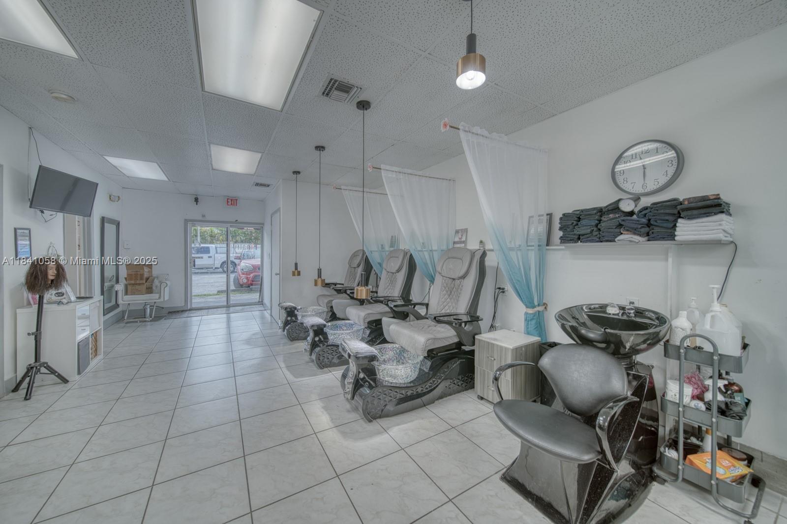 Established Full-Service Beauty Salon For Sale In Hialeah