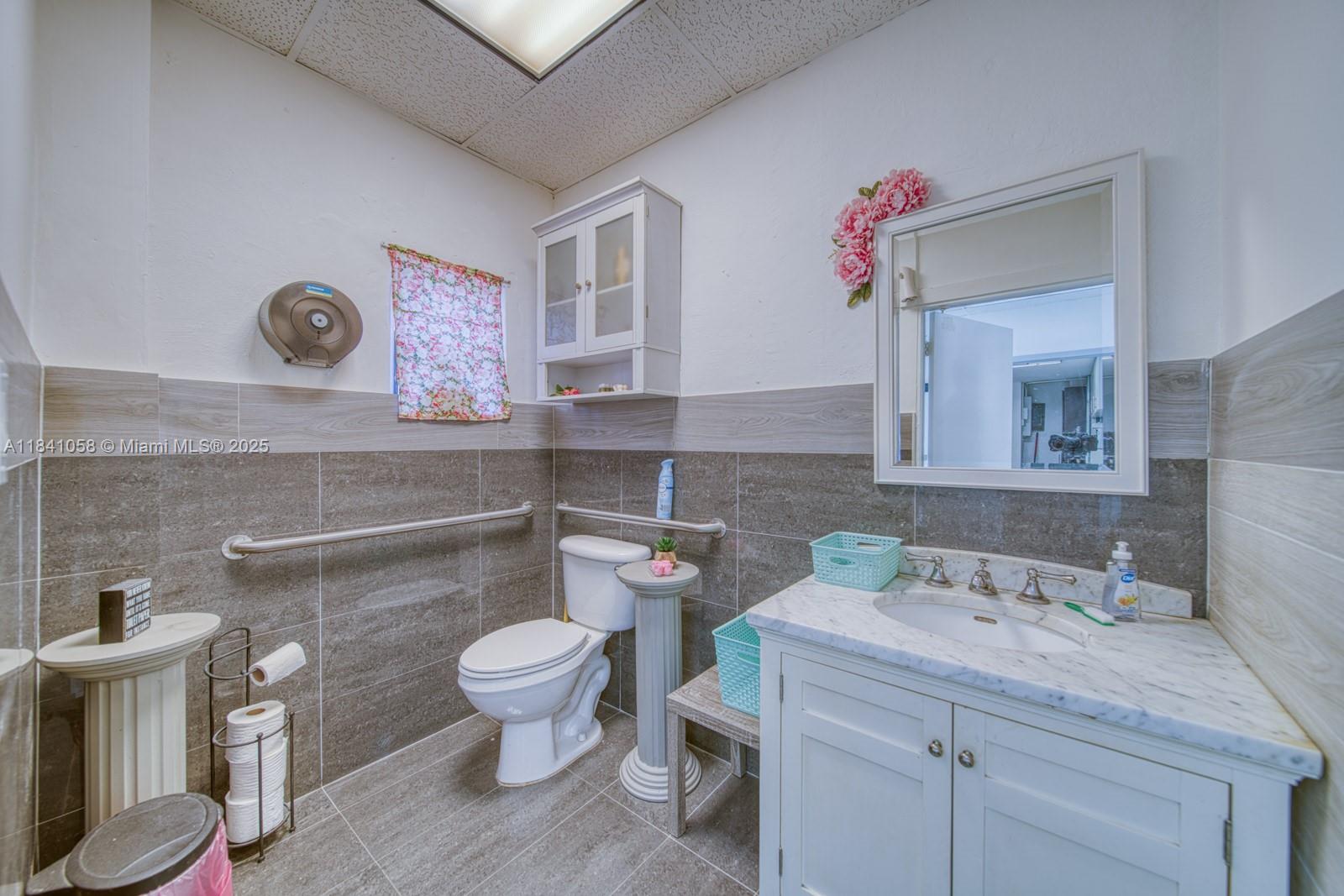 Established Full-Service Beauty Salon For Sale In Hialeah