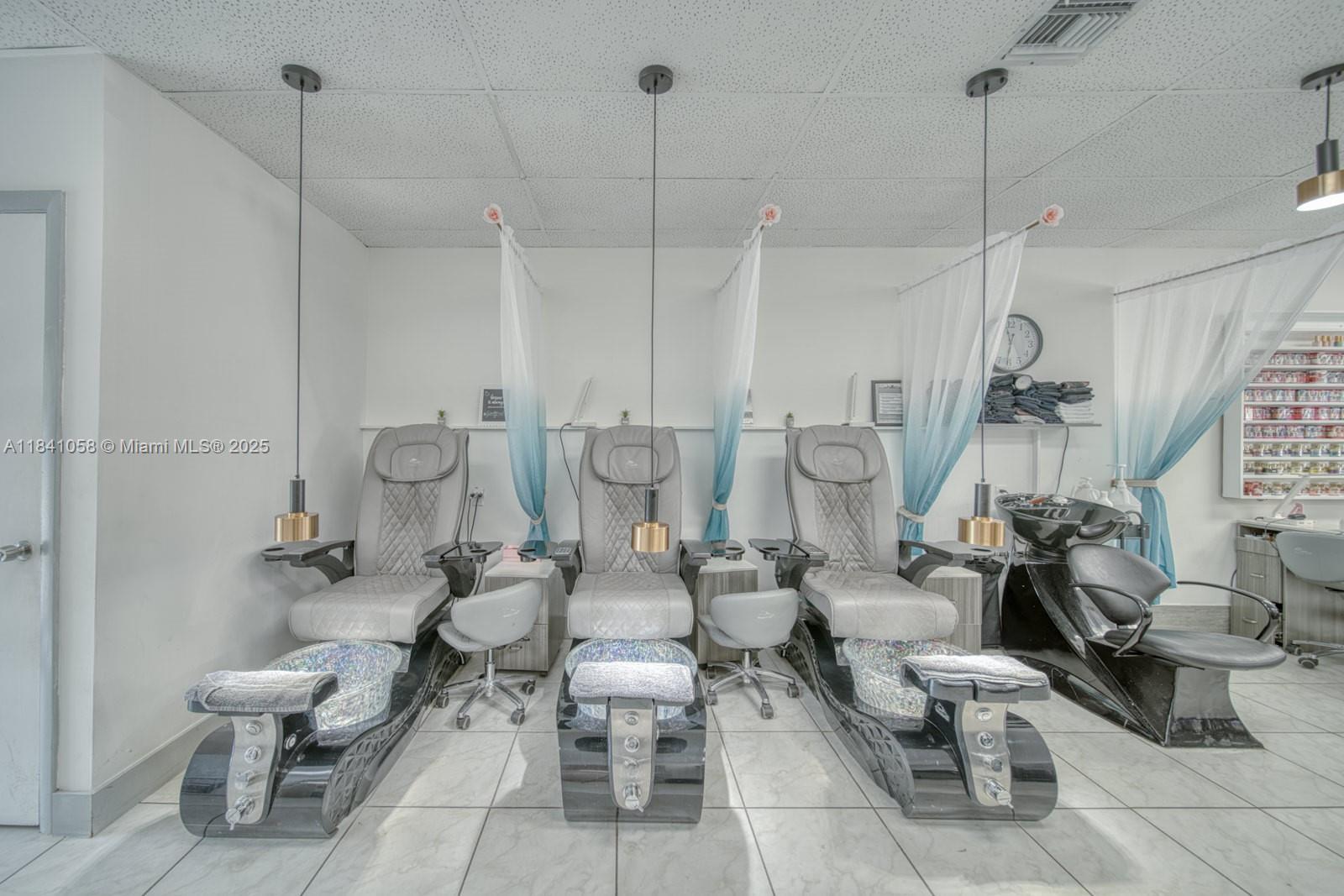 Established Full-Service Beauty Salon For Sale In Hialeah