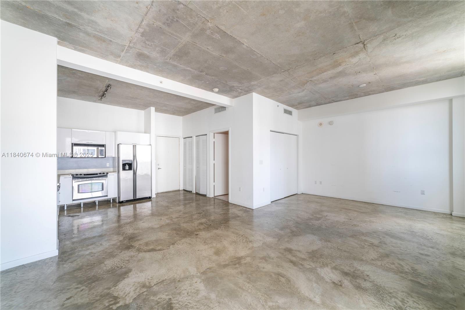 234 NE 3rd St #305, Miami FL 33132