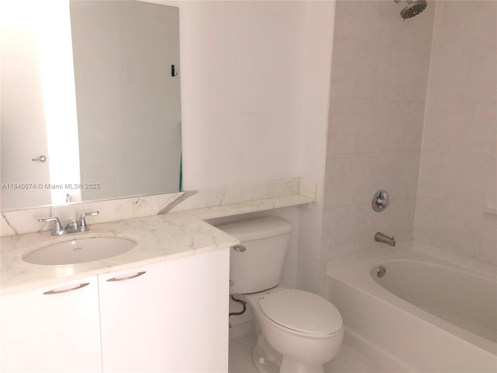 234 NE 3rd St #305, Miami FL 33132