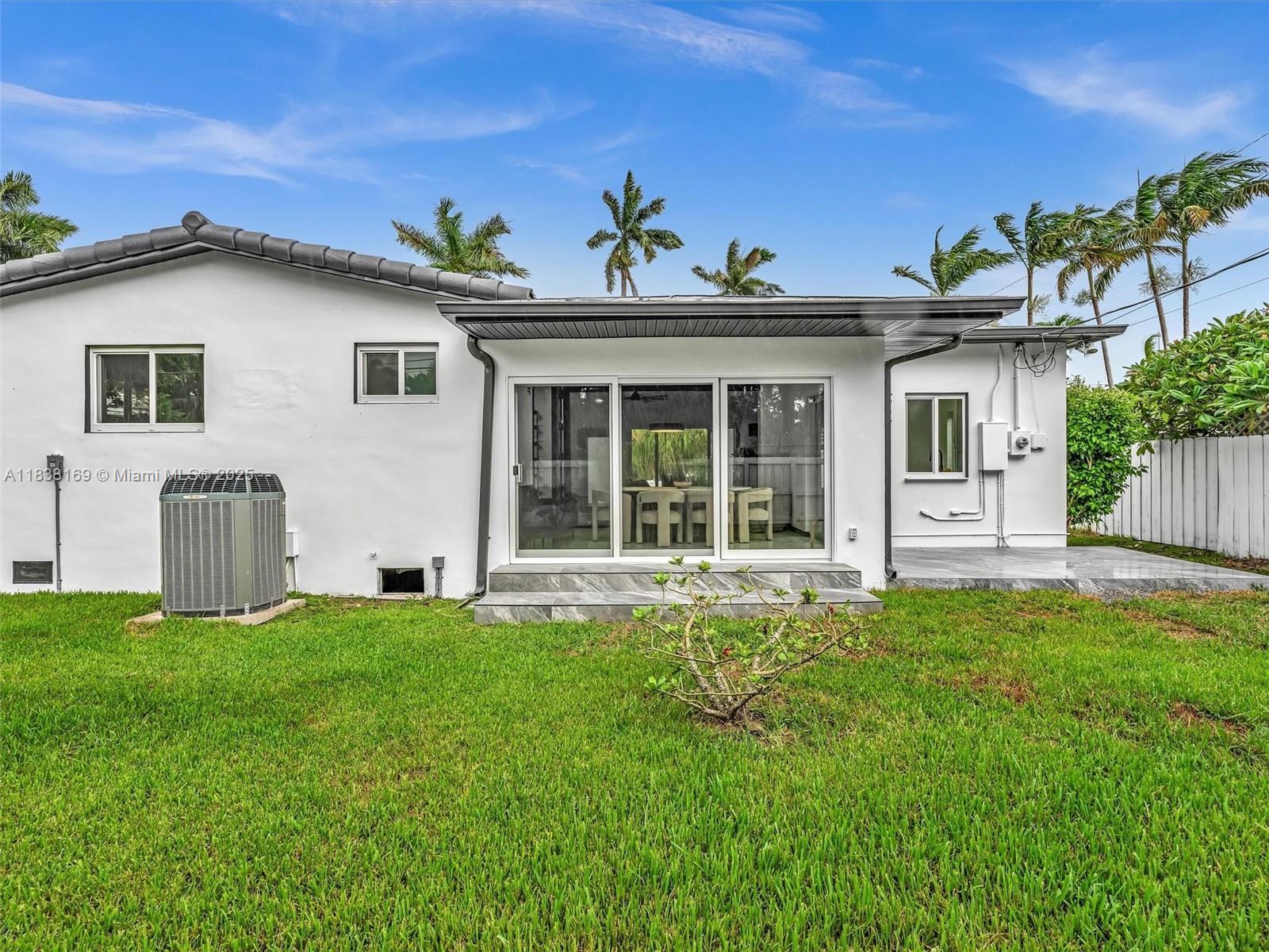 915 N 14th Ave, Hollywood, Florida image 2