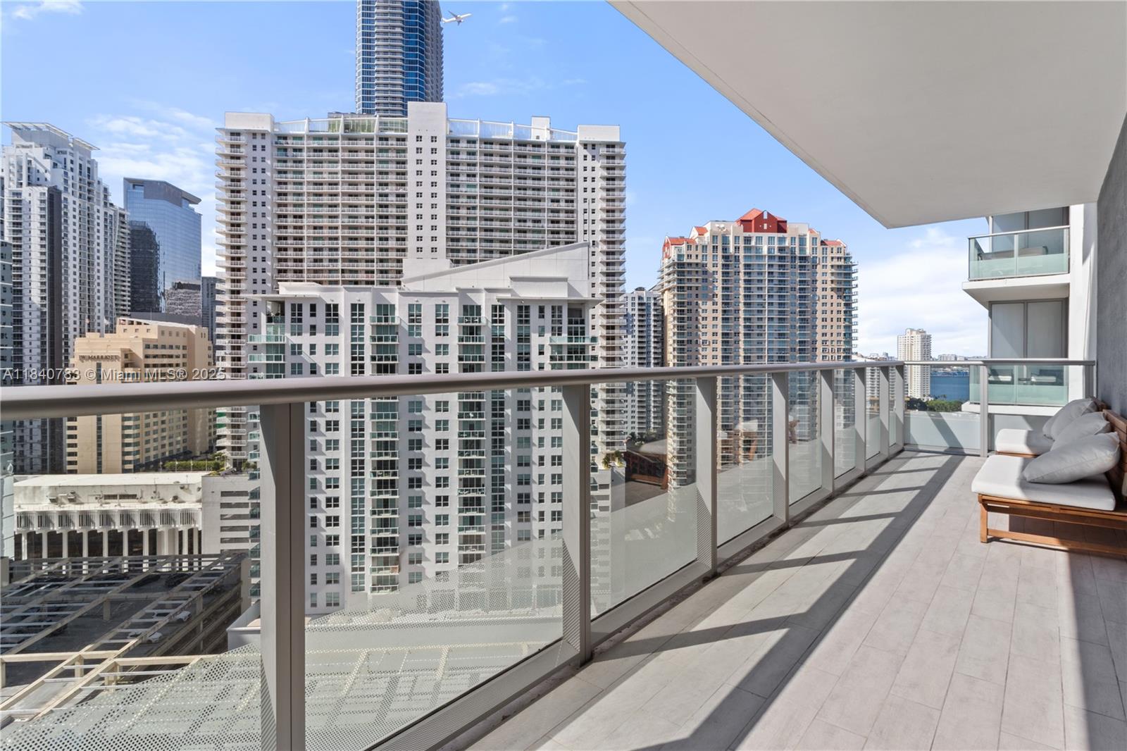 1300 Brickell Bay Dr #2100, Miami FL 33131