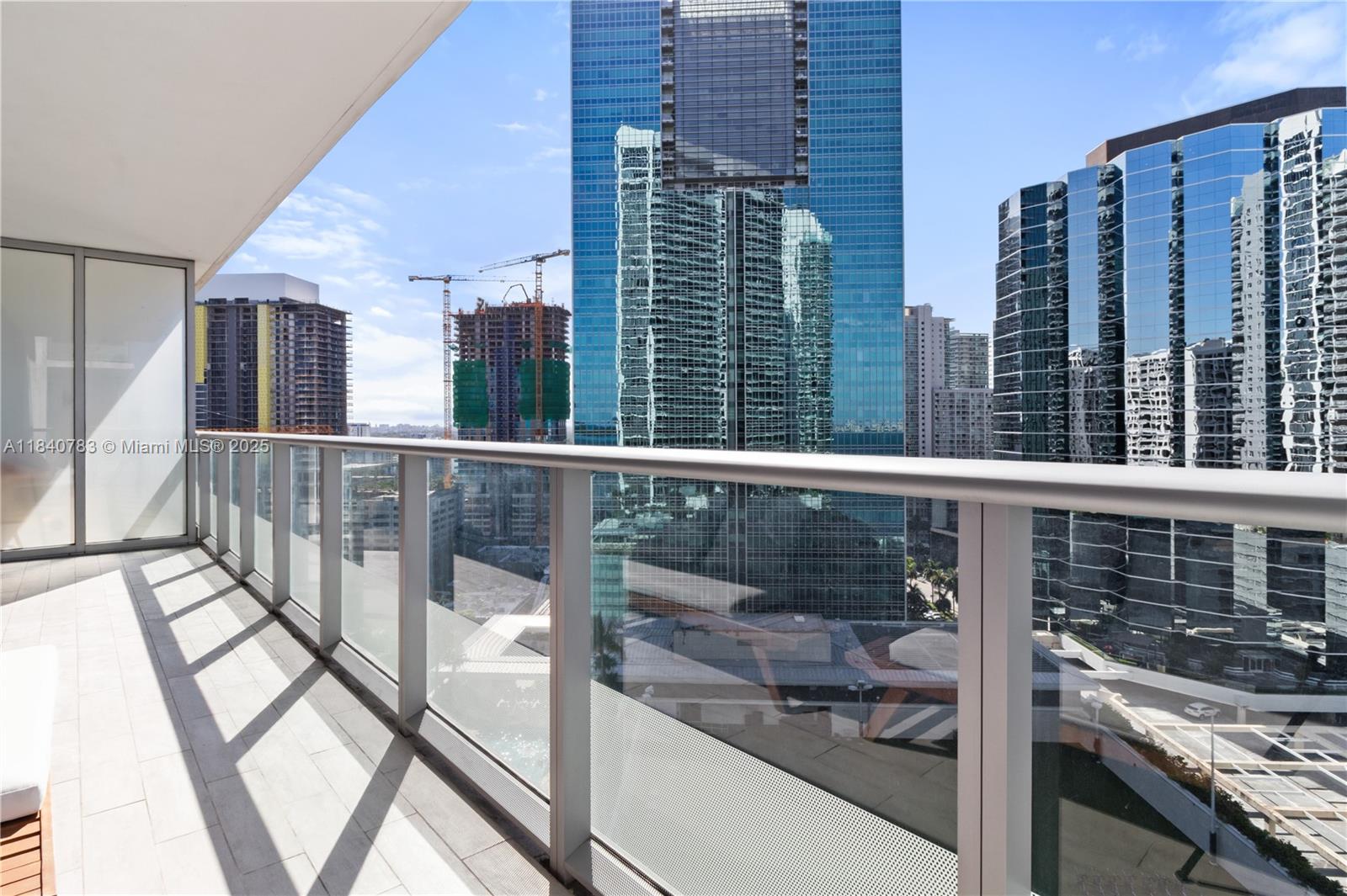 1300 Brickell Bay Dr #2100, Miami FL 33131