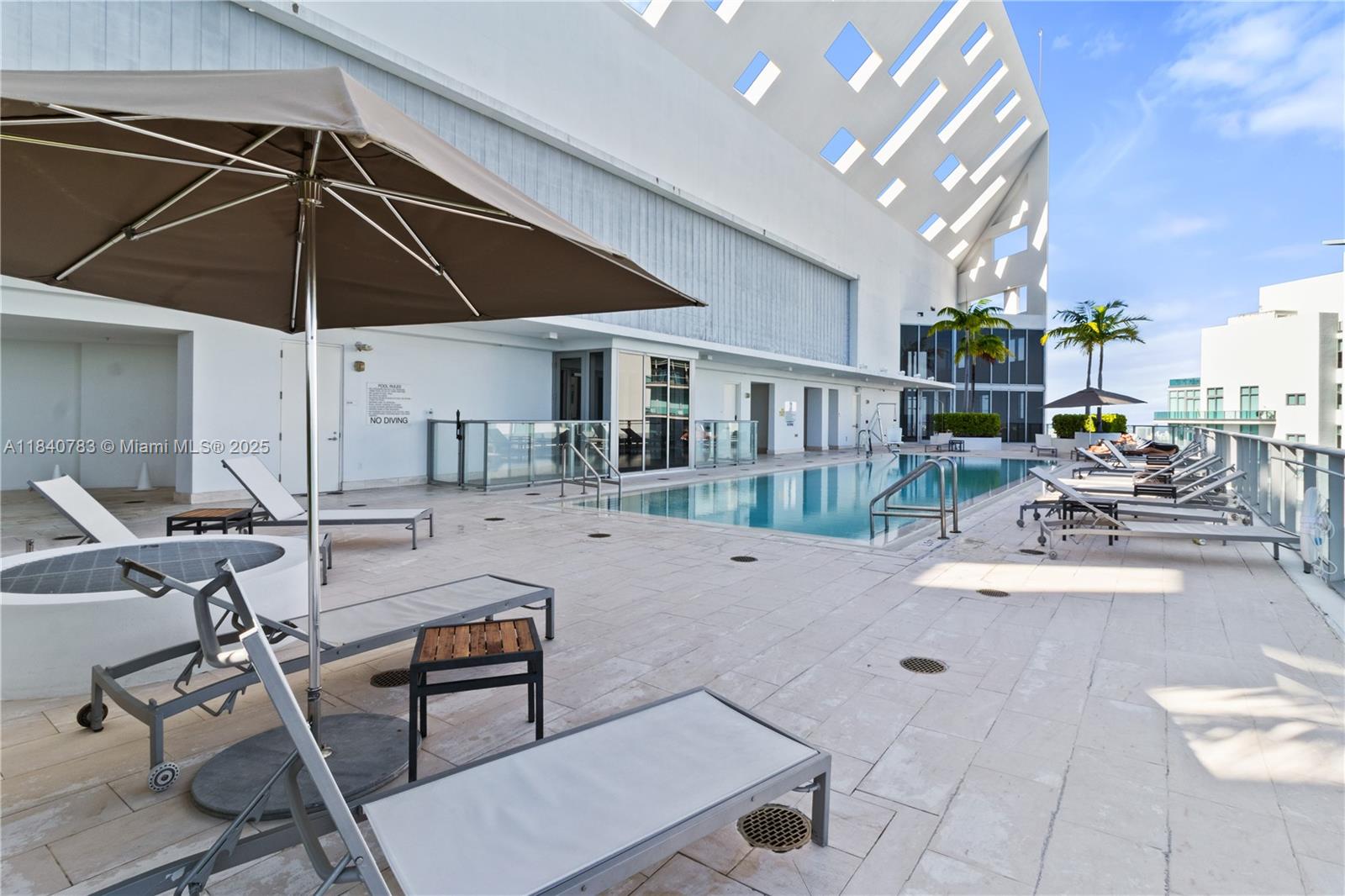 1300 Brickell Bay Dr #2100, Miami FL 33131