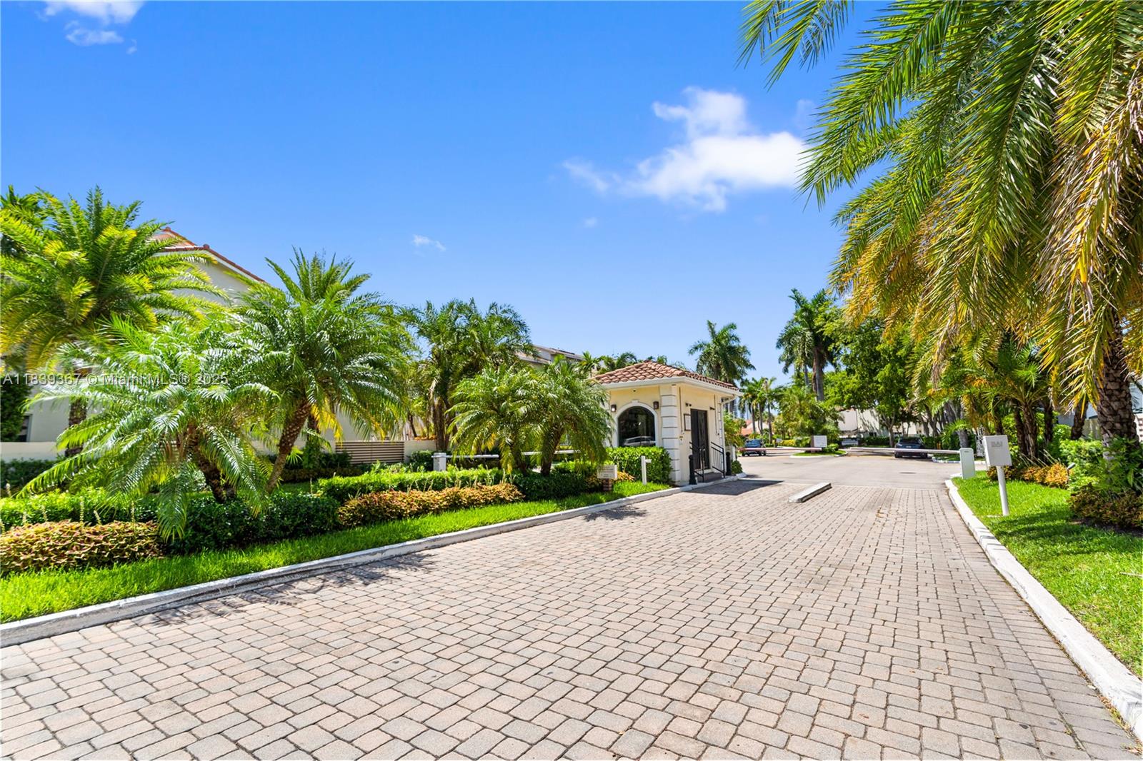 16041 Fairway Ter #121, Weston, Florida image 2