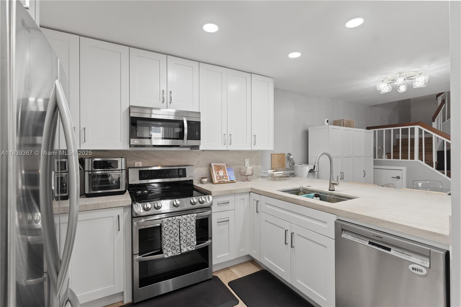 16041 Fairway Ter #121, Weston, Florida image 23
