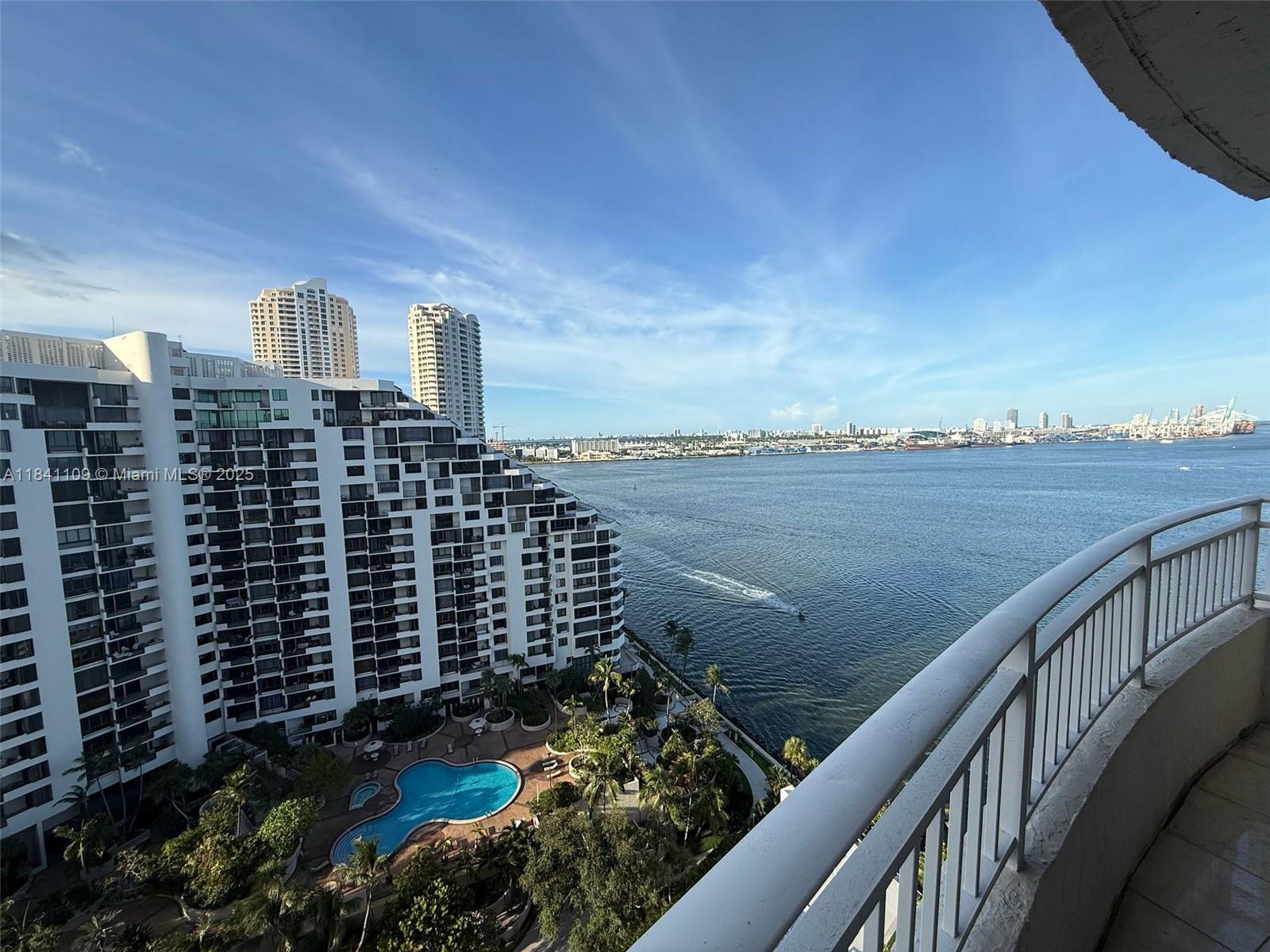 770 Claughton Island Dr #2107, Miami FL 33131