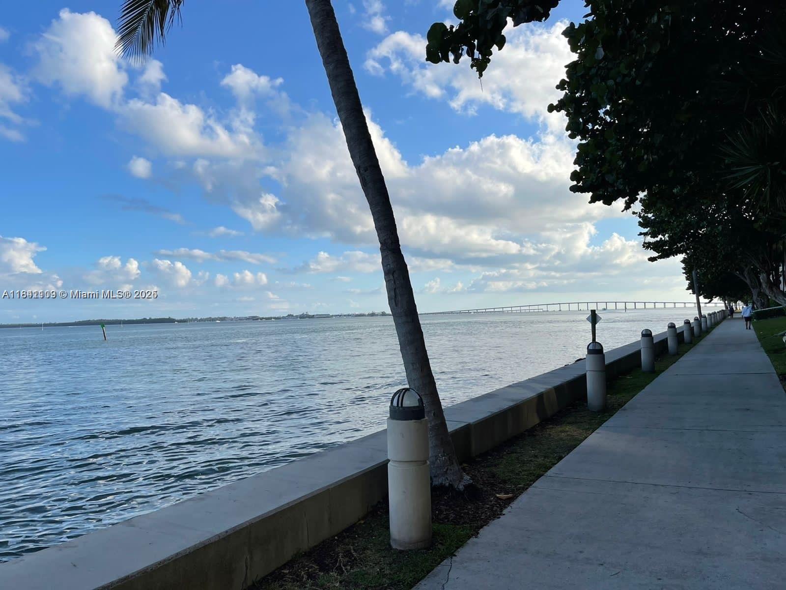 770 Claughton Island Dr #2107, Miami FL 33131