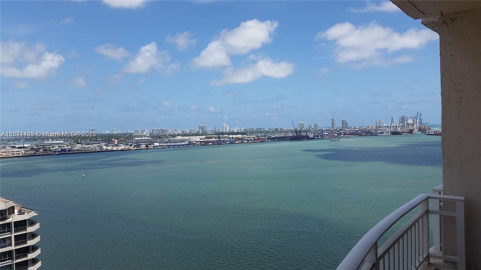 770 Claughton Island Dr #2107, Miami FL 33131