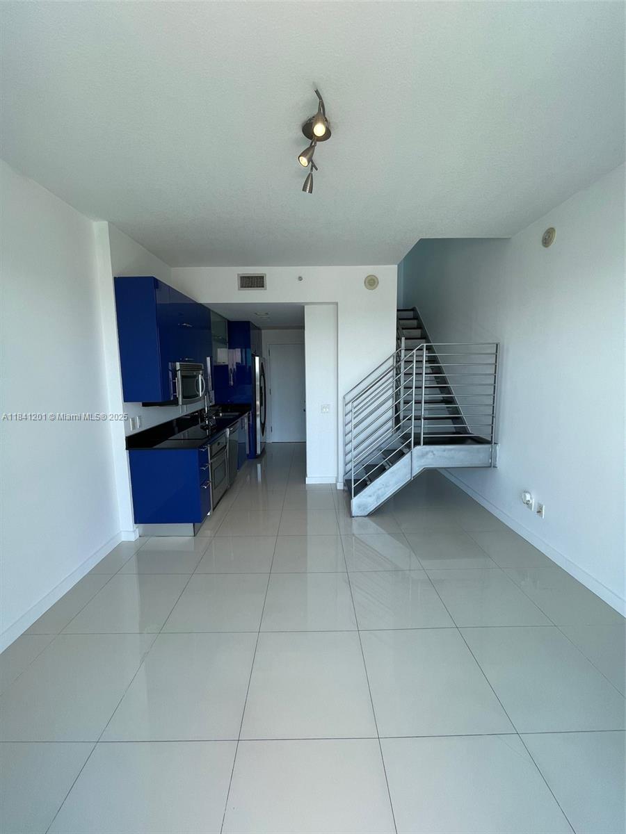 60 SW 13th St #2217, Miami FL 33130
