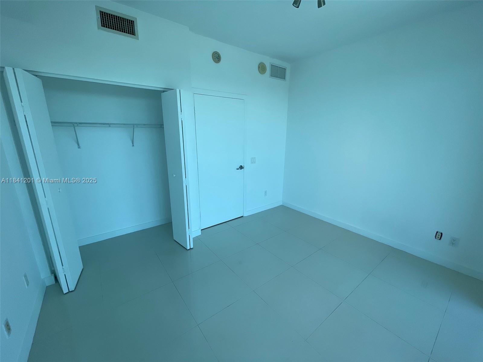 60 SW 13th St #2217, Miami FL 33130