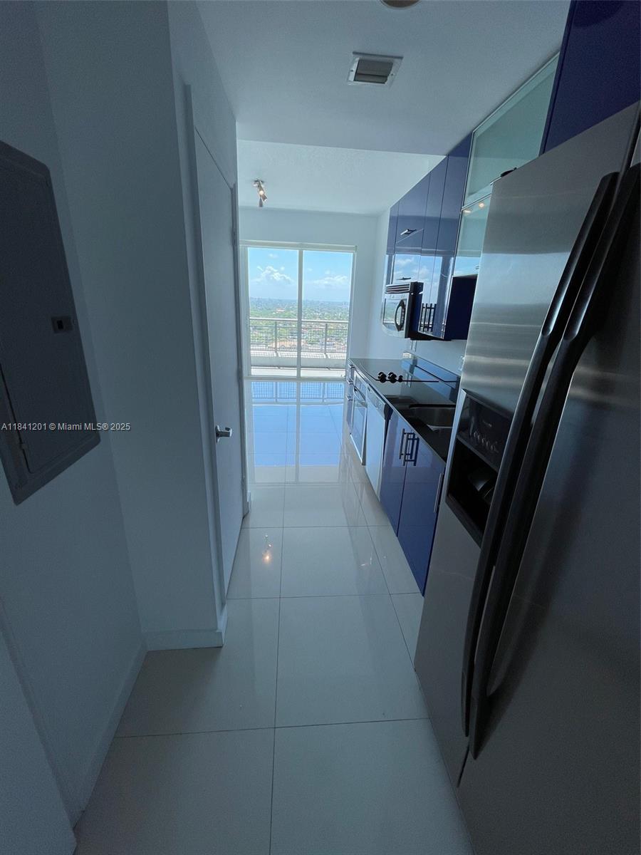 60 SW 13th St #2217, Miami FL 33130