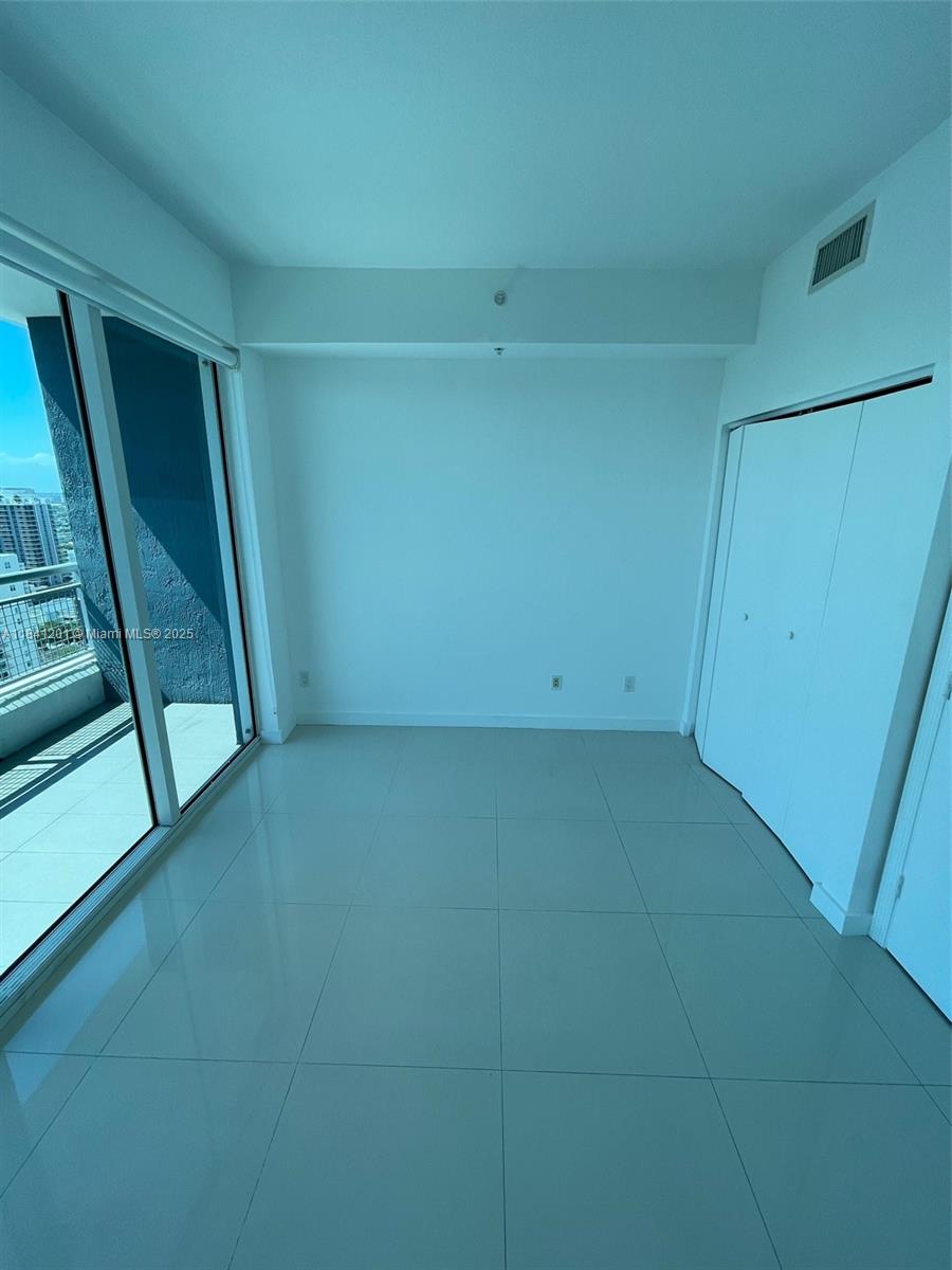 60 SW 13th St #2217, Miami FL 33130