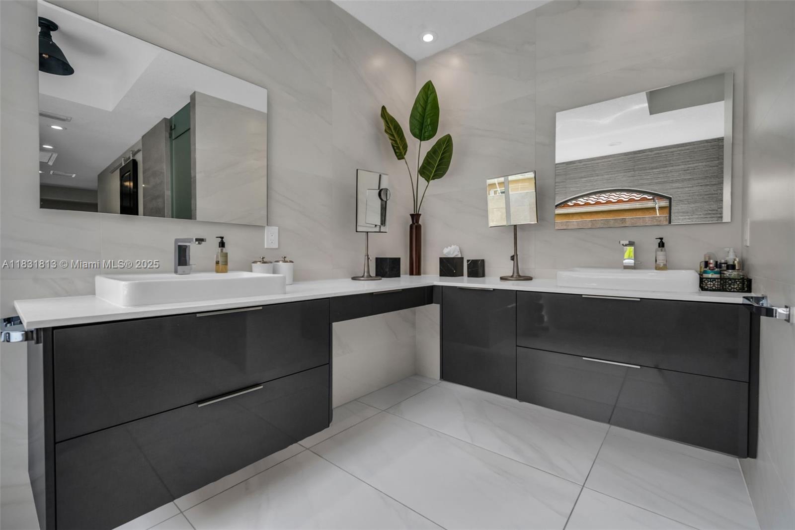 2583 Mayfair Ln, Weston, Florida image 28