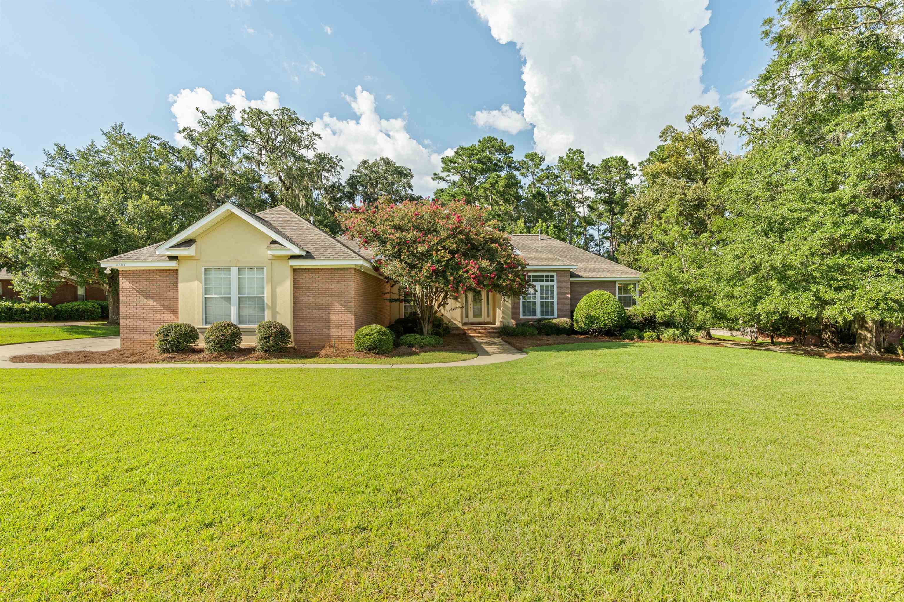 2863 Royal Isle Drive, Tallahassee, Texas image 2