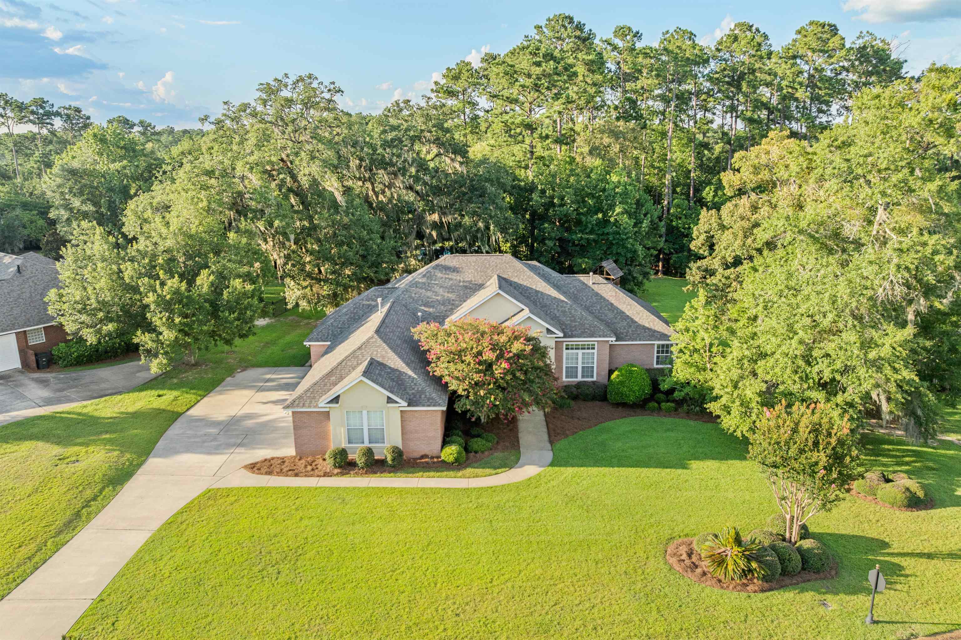 2863 Royal Isle Drive, Tallahassee, Texas image 3