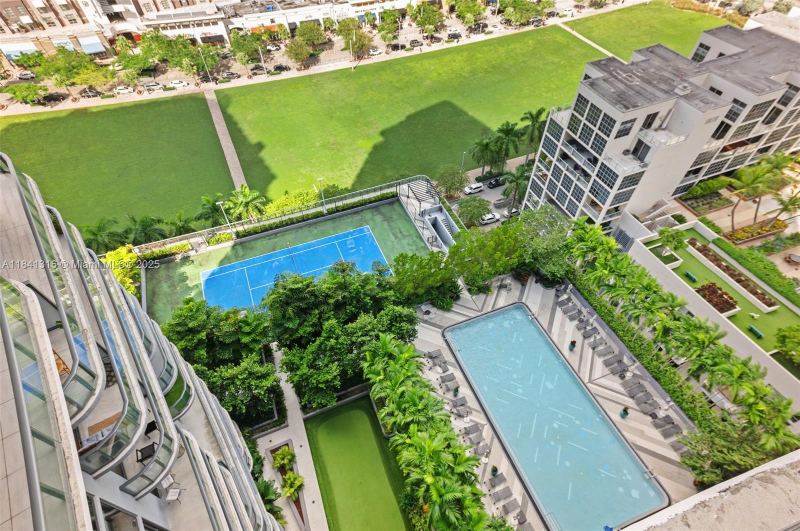 Apartamento à Venda em Miami, FL