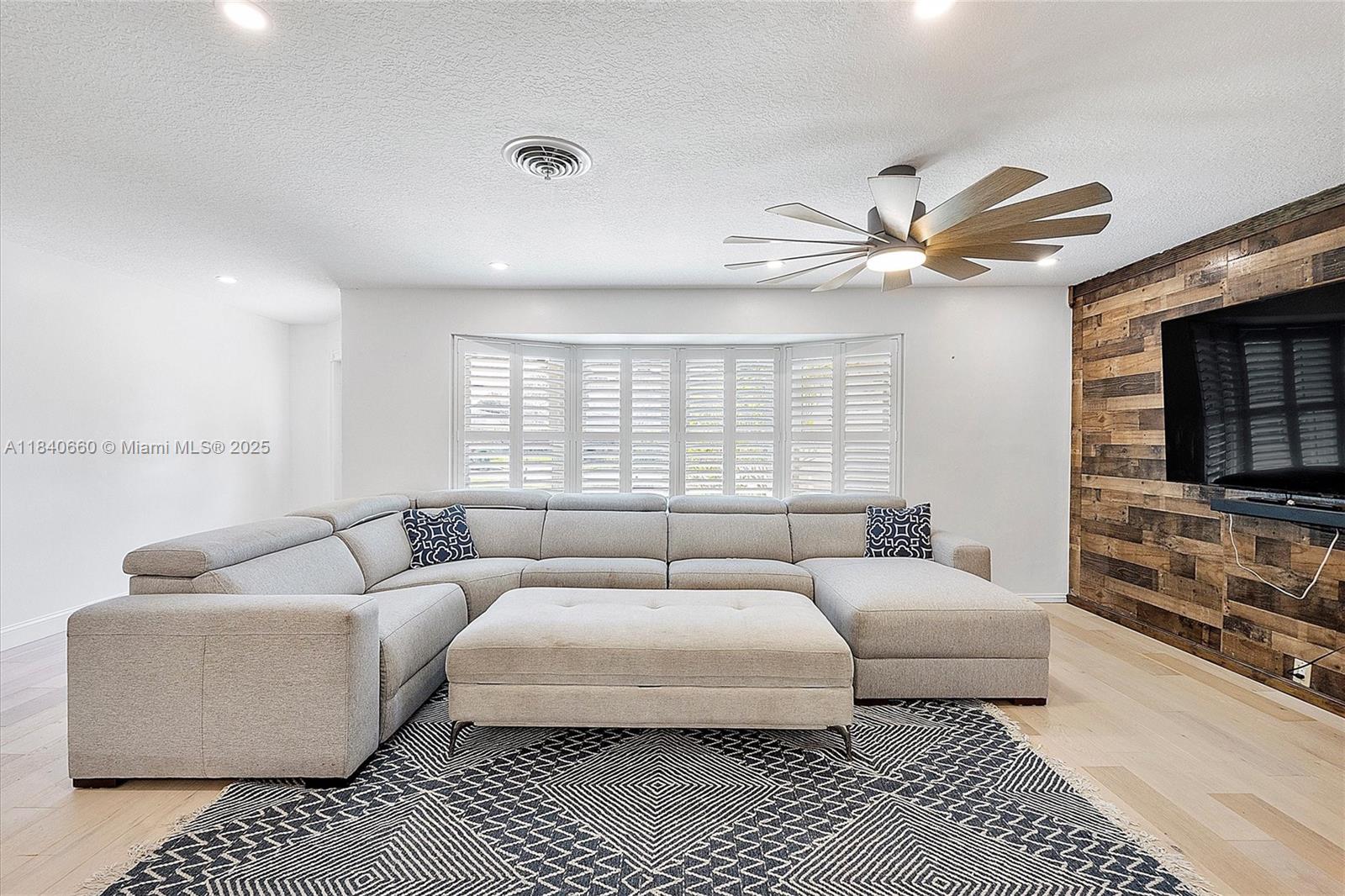 4980 SW 8th Ct, Margate, Florida image 4