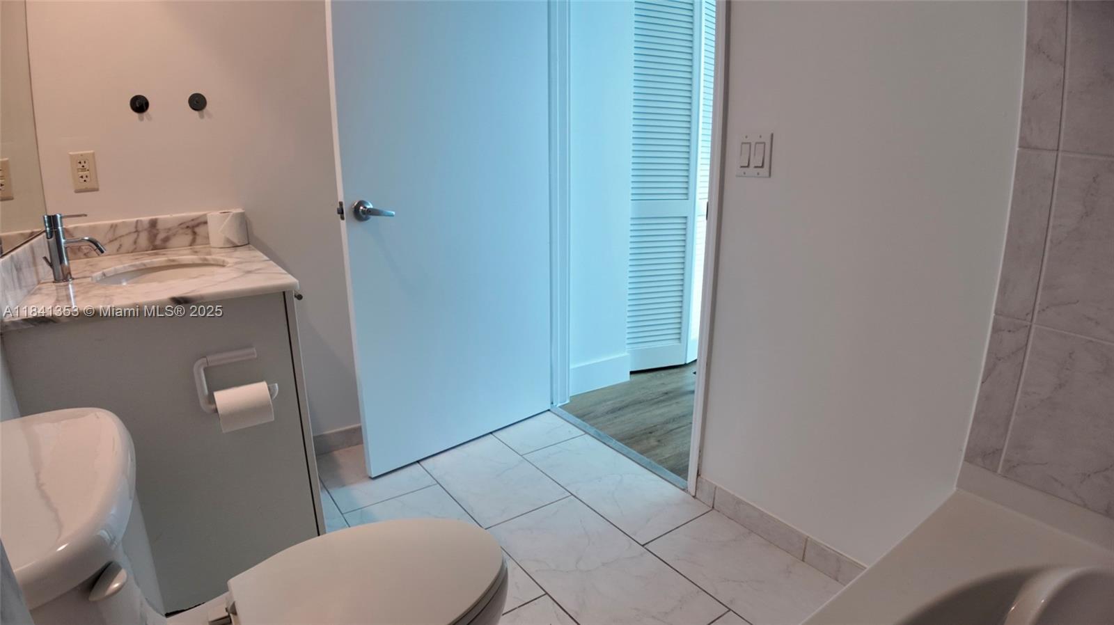 950 Brickell Bay Dr 3106